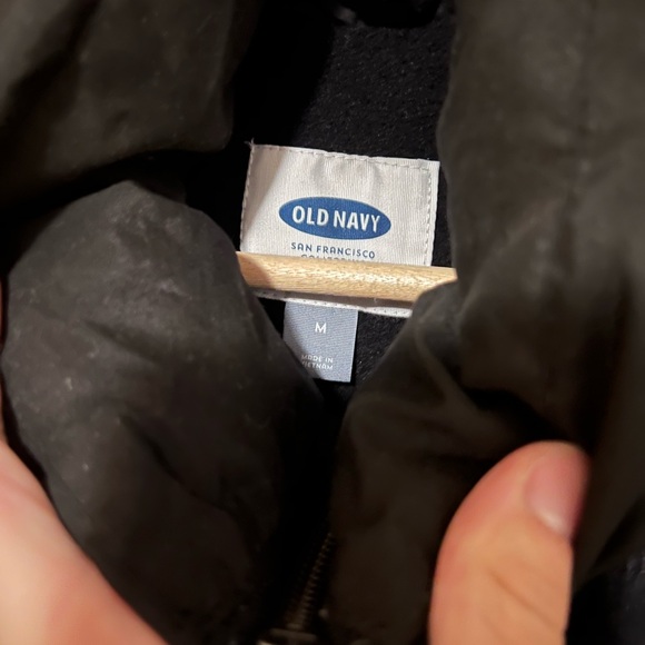 old navy black puffy vest - Picture 3 of 3